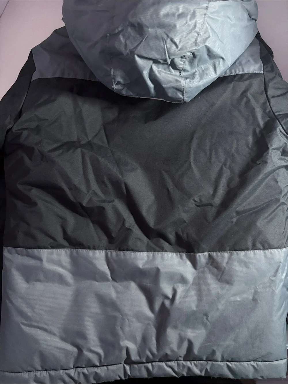 Columbia Boys (XS) Black & Gray Insulated Hooded Winter Jacket.